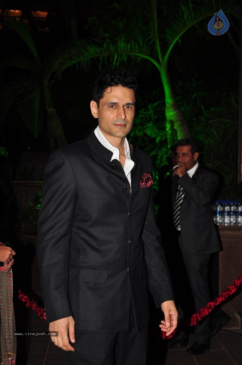 Top Celebs at Arpita Khan Wedding Reception 01 - 103 / 207 photos