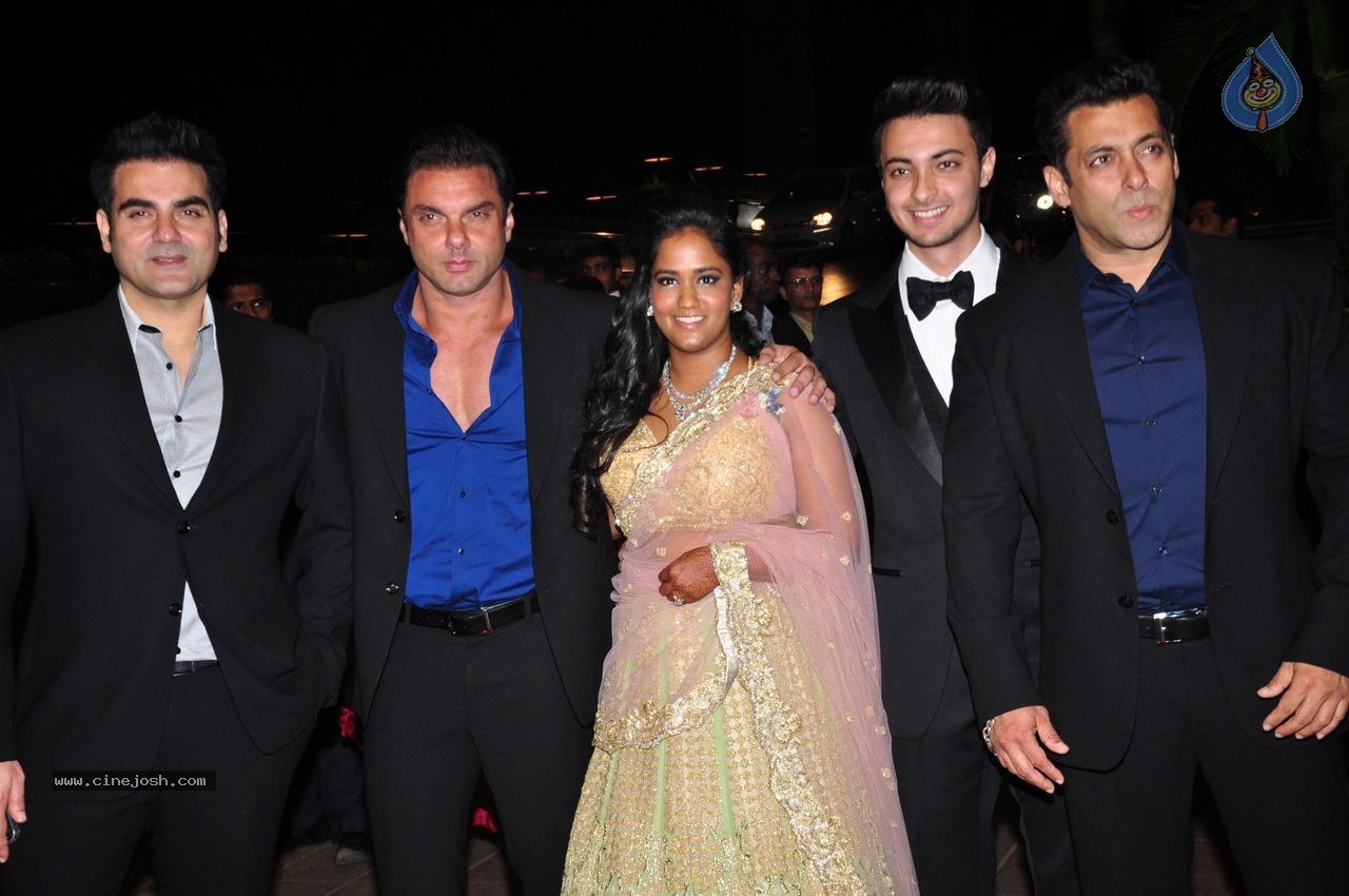 Top Celebs at Arpita Khan Wedding Reception 01 - 141 / 207 photos