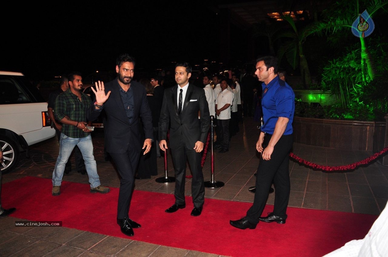Top Celebs at Arpita Khan Wedding Reception 01 - 156 / 207 photos