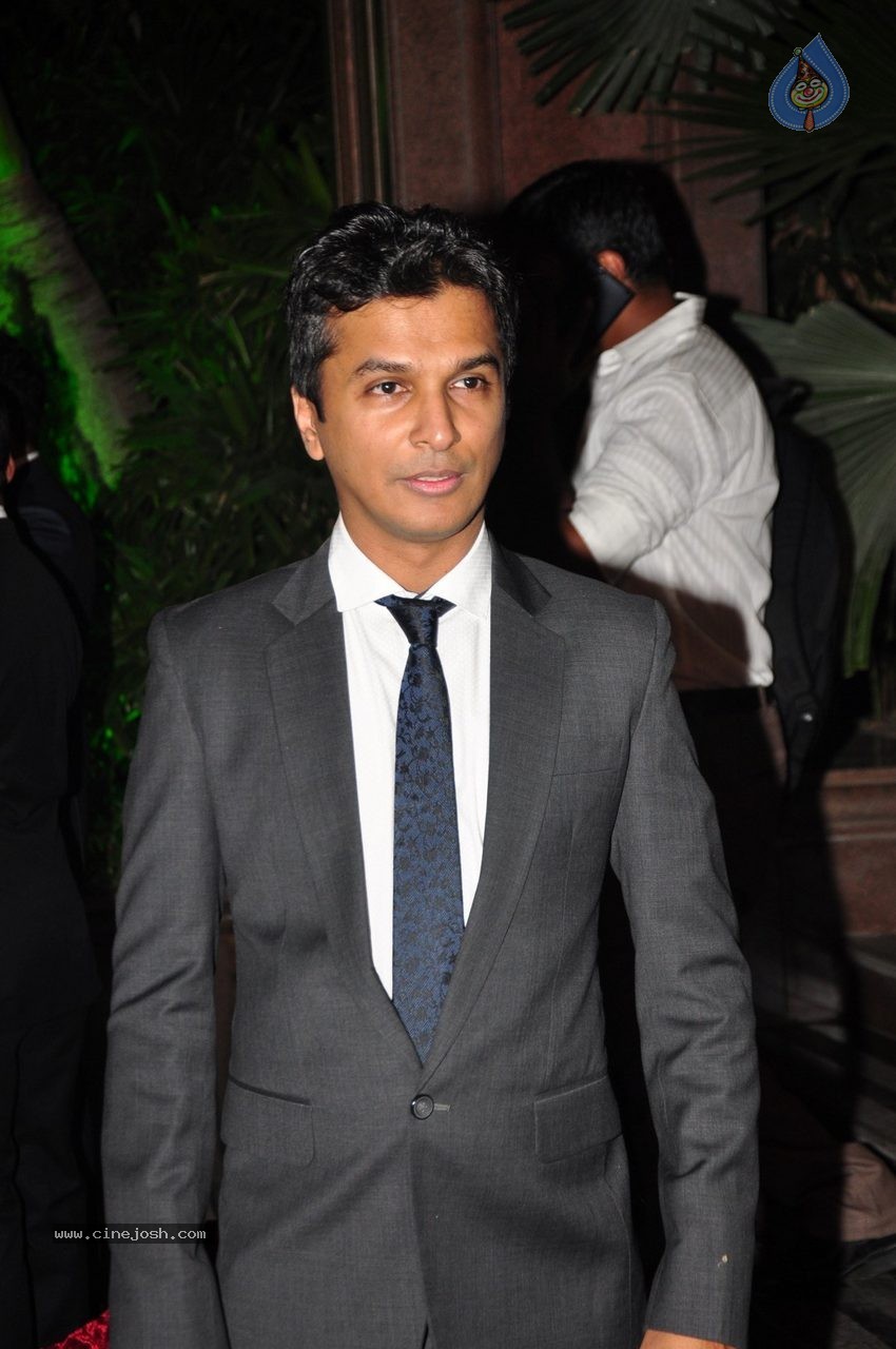 Top Celebs at Arpita Khan Wedding Reception 01 - 161 / 207 photos