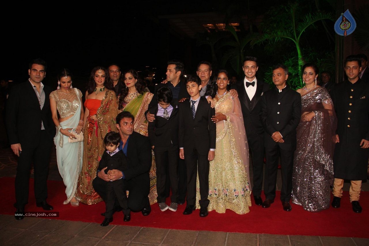 Top Celebs at Arpita Khan Wedding Reception 02 - 3 / 265 photos