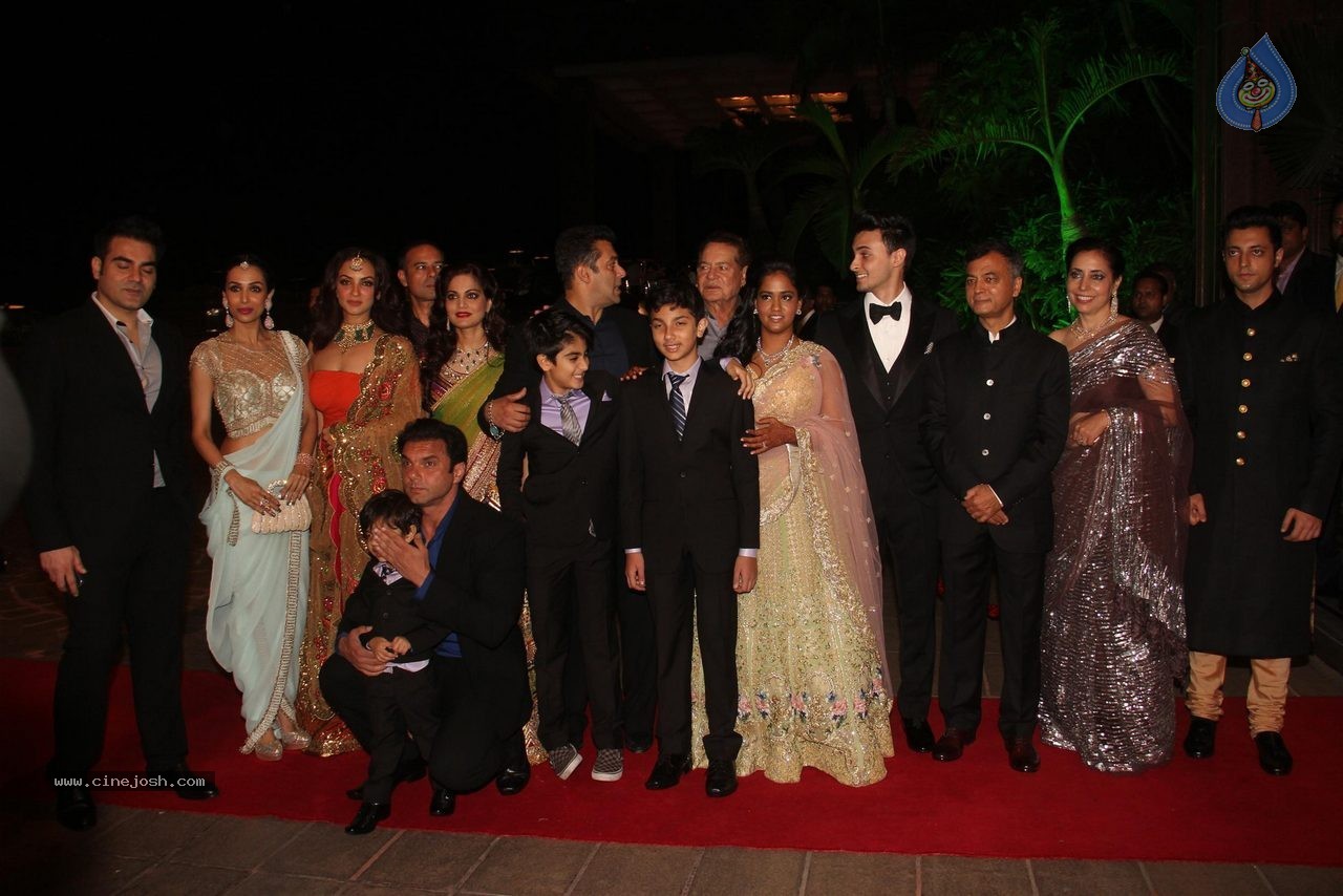 Top Celebs at Arpita Khan Wedding Reception 02 - 6 / 265 photos