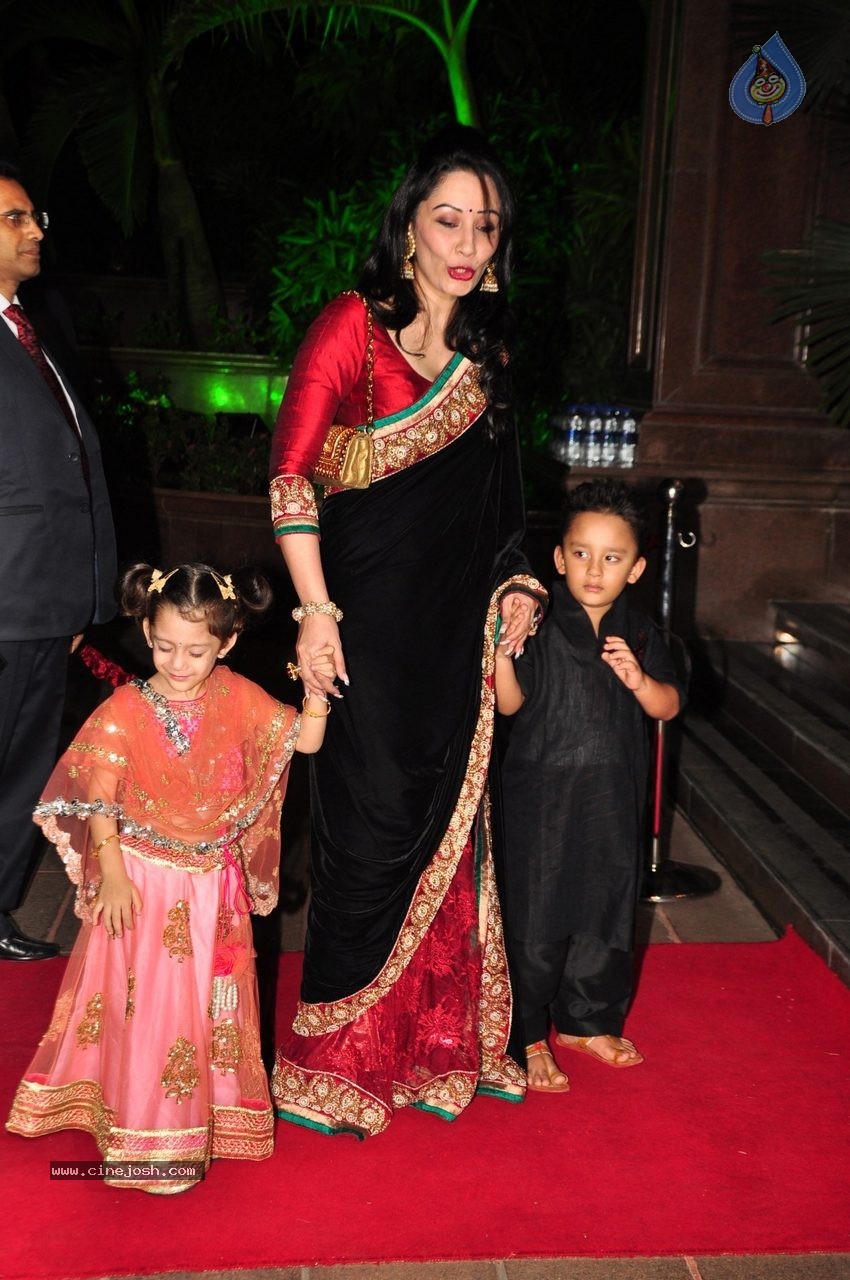 Top Celebs at Arpita Khan Wedding Reception 02 - 110 / 265 photos