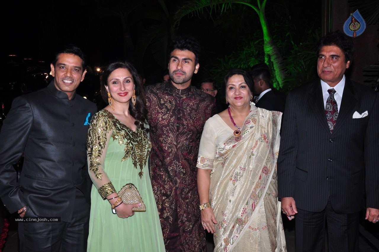 Top Celebs at Arpita Khan Wedding Reception 02 - 142 / 265 photos