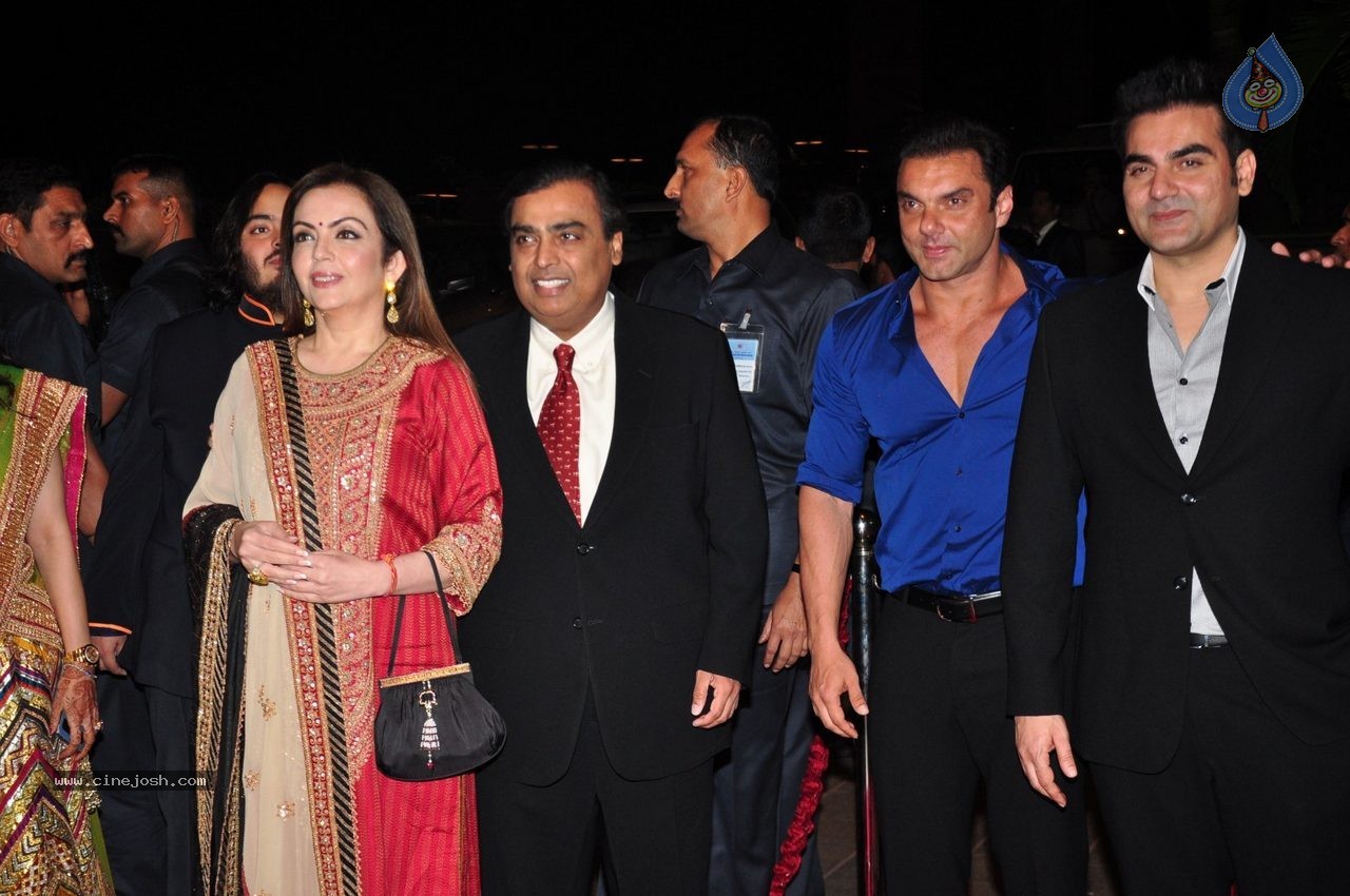 Top Celebs at Arpita Khan Wedding Reception 02 - 177 / 265 photos