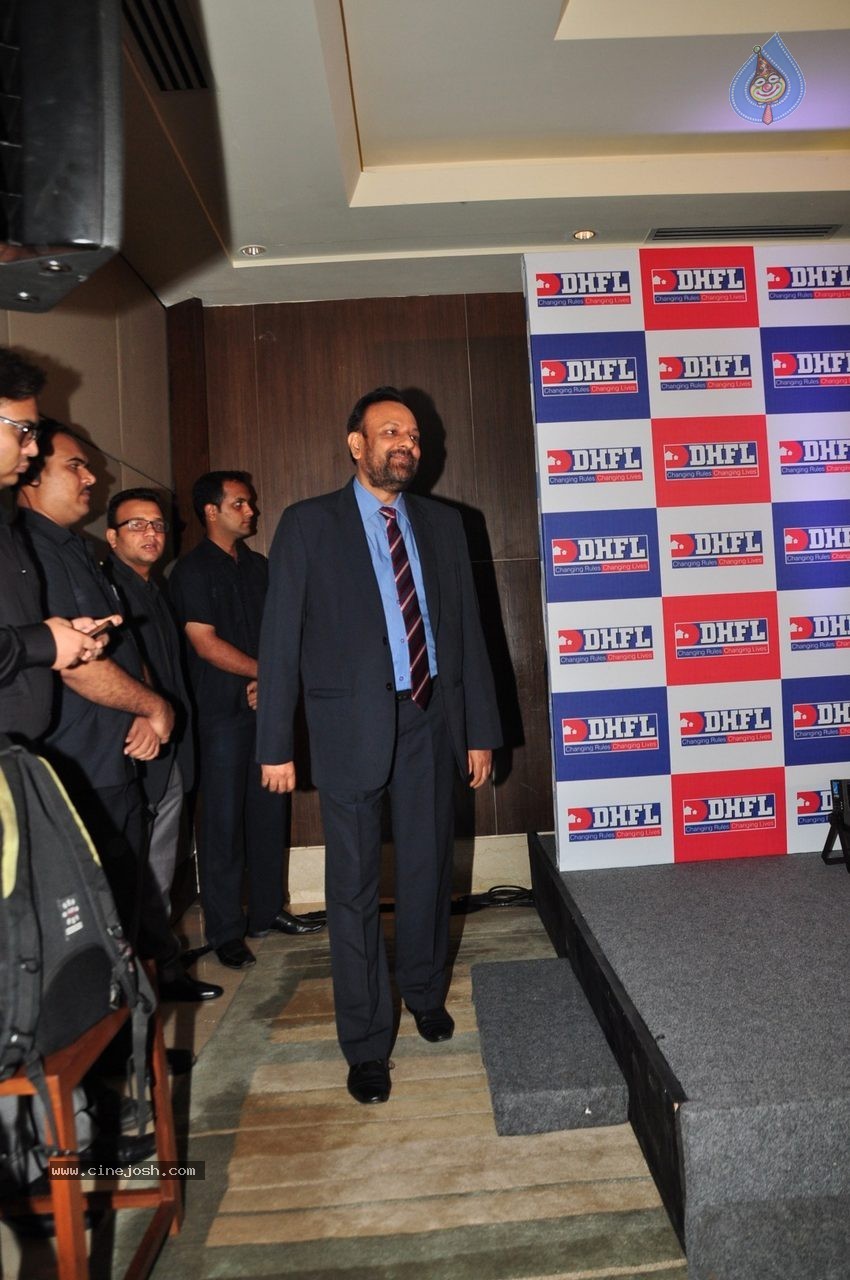 Top Celebs at Arpita Khan Wedding Reception 02 - 181 / 265 photos