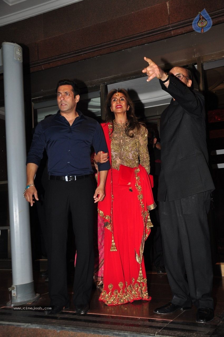 Top Celebs at Arpita Khan Wedding Reception 02 - 194 / 265 photos