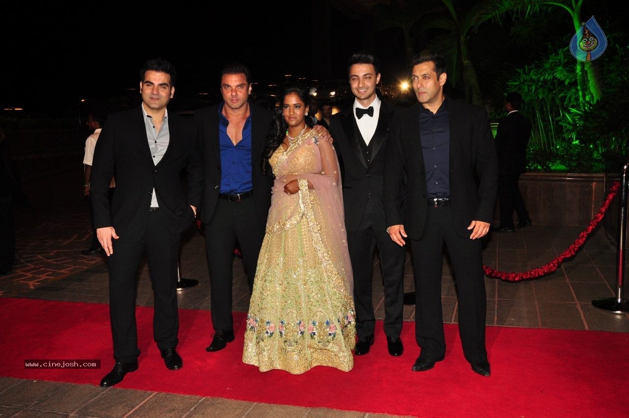Top Celebs at Arpita Khan Wedding Reception 02 - 204 / 265 photos