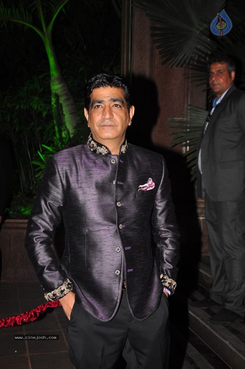 Top Celebs at Arpita Khan Wedding Reception 02 - 205 / 265 photos
