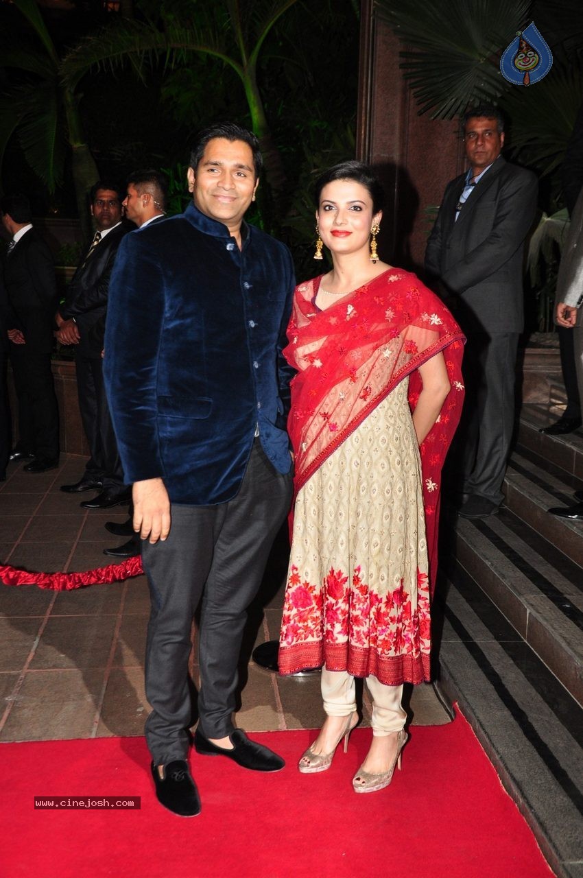 Top Celebs at Arpita Khan Wedding Reception 02 - 215 / 265 photos
