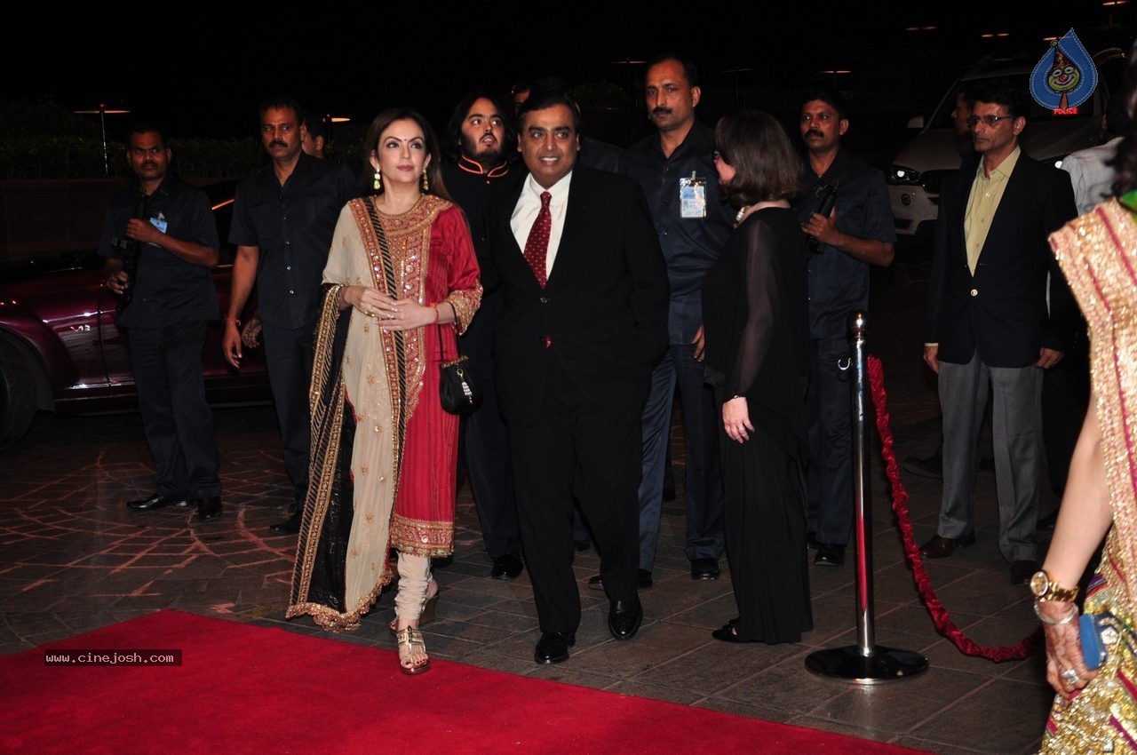 Top Celebs at Arpita Khan Wedding Reception 02 - 264 / 265 photos