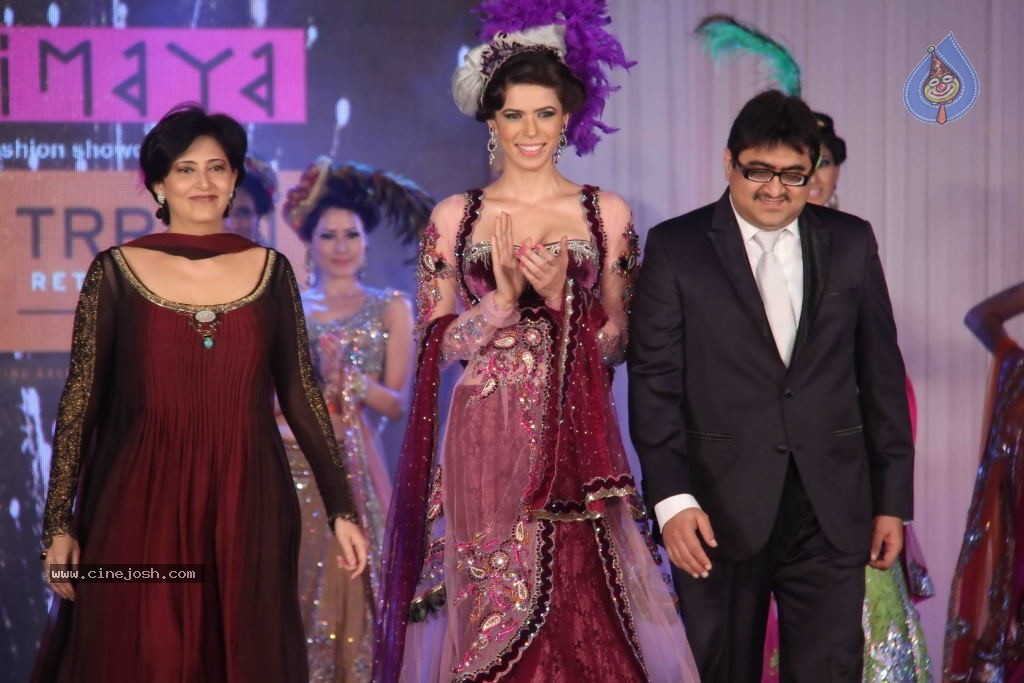 Trrain Retail Awards 2011 Fashion Show - 10 / 51 photos