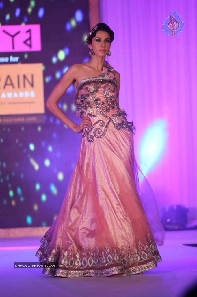 Trrain Retail Awards 2011 Fashion Show - 12 / 51 photos
