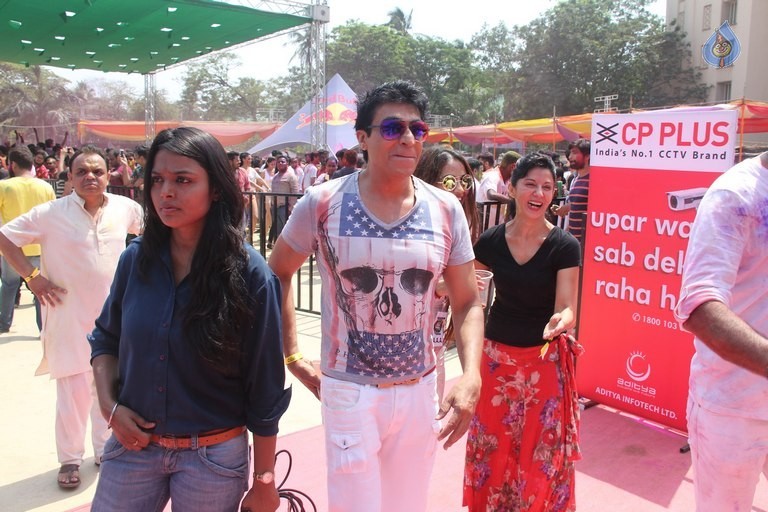 TV Celebrities at BCL Holi 2016 - 15 / 49 photos
