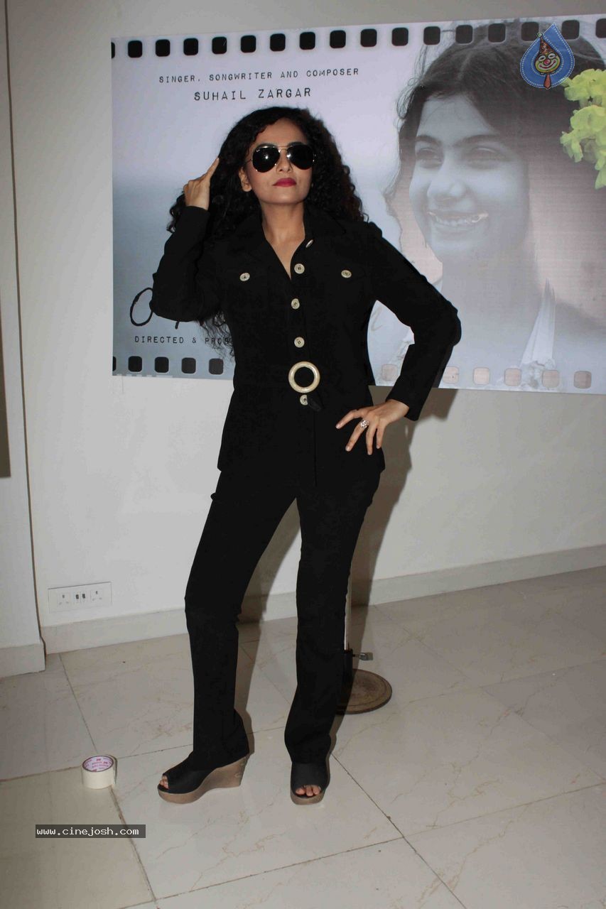 TV Celebs at O Meri Jaan Music Video Shoot - 16 / 39 photos