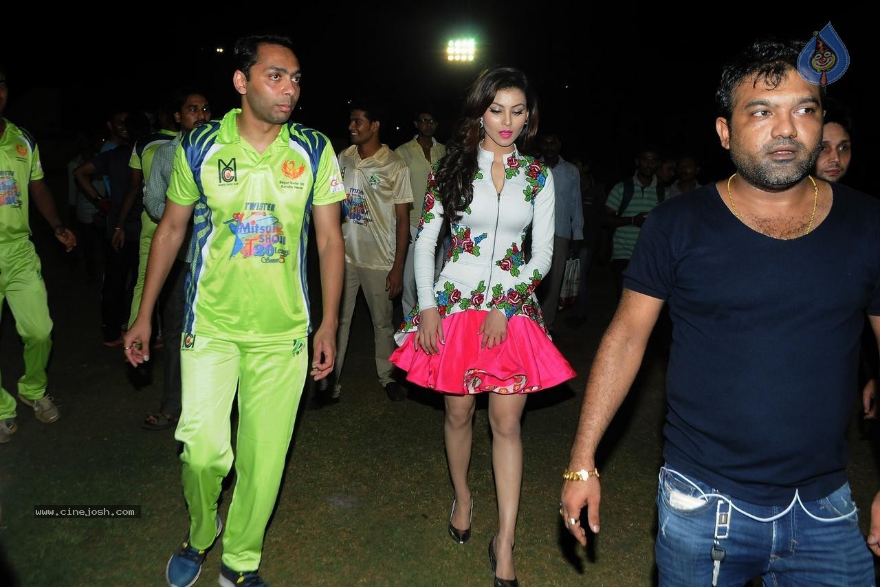 Twister Mitsui Shoji T 20 League Season 5 - 24 / 40 photos