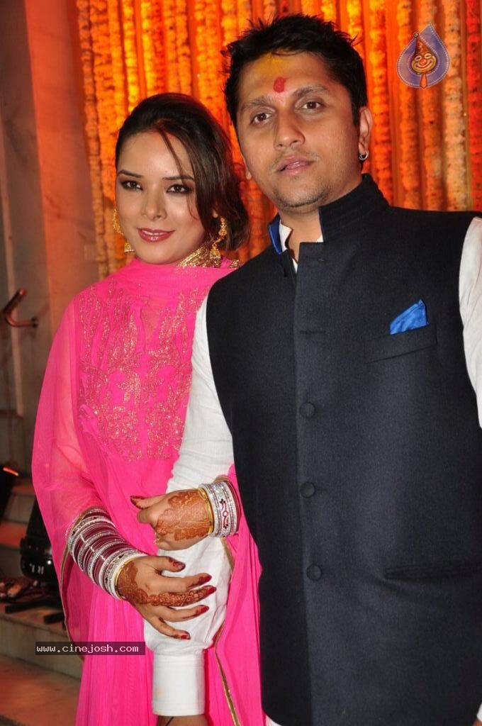Udita Goswami & Mohit Suri Wedding Ceremony - 66 / 81 photos