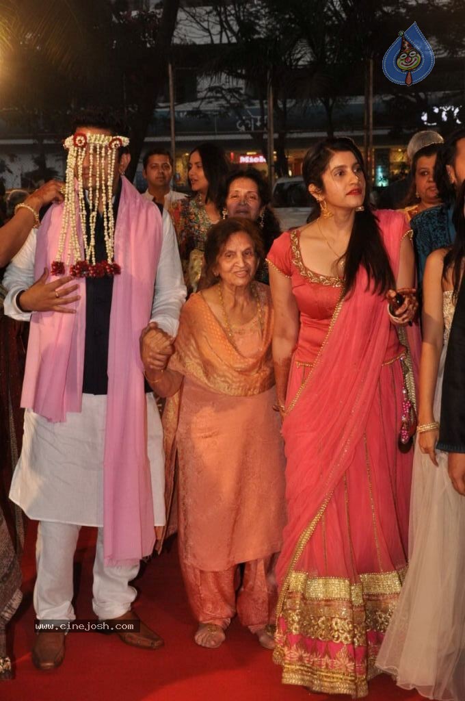 Udita Goswami & Mohit Suri Wedding Ceremony - 68 / 81 photos
