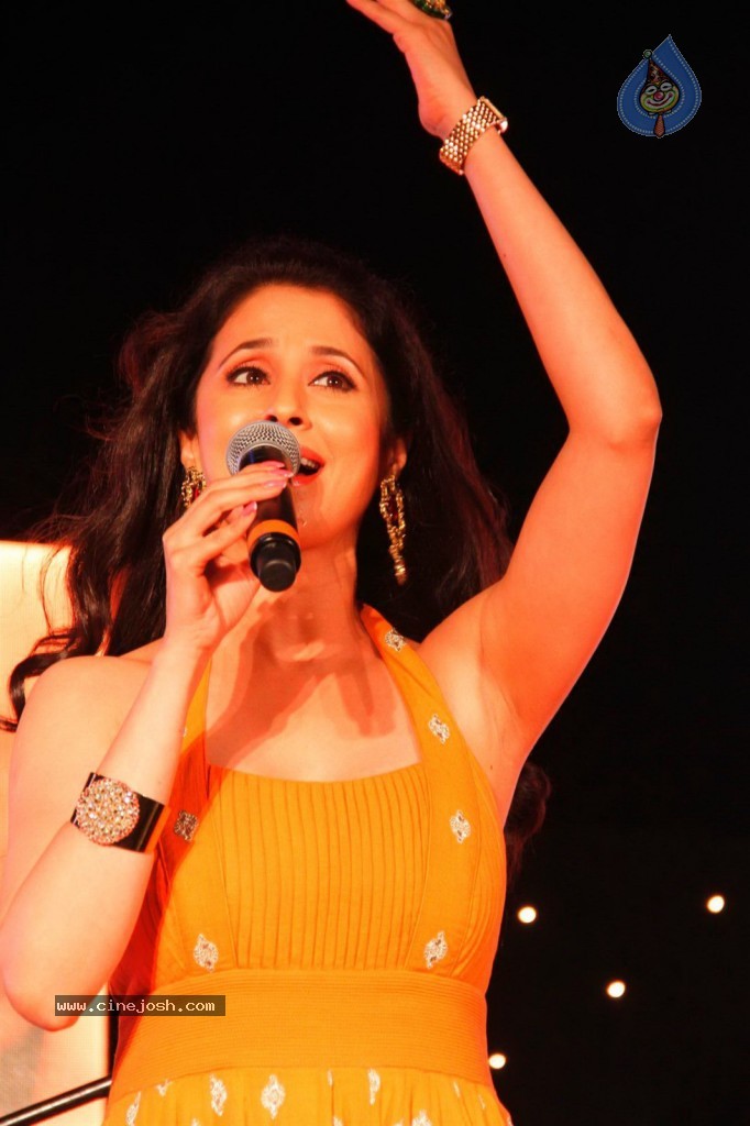 Urmila Matondkar at Worli Festival - 10 / 35 photos