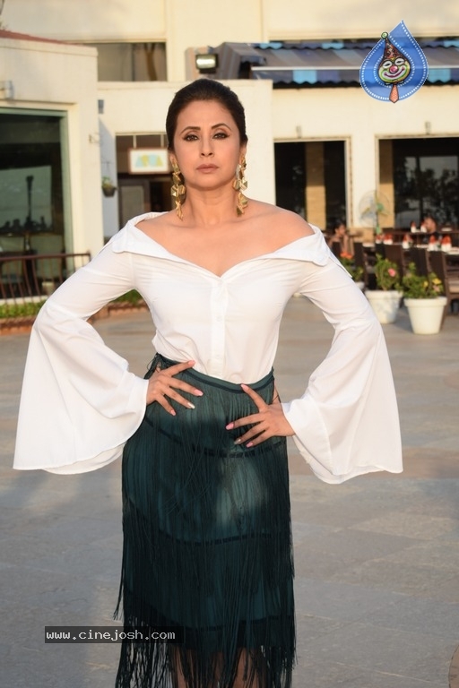 Urmila Matondkar Blackmail Interview Photos - 1 / 6 photos