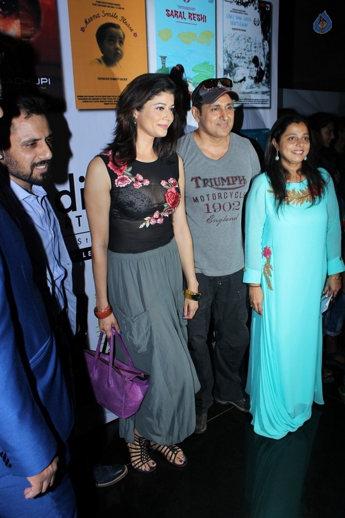 Varun Dhawan Encourage Young Film Makers at Film Festival - 1 / 21 photos