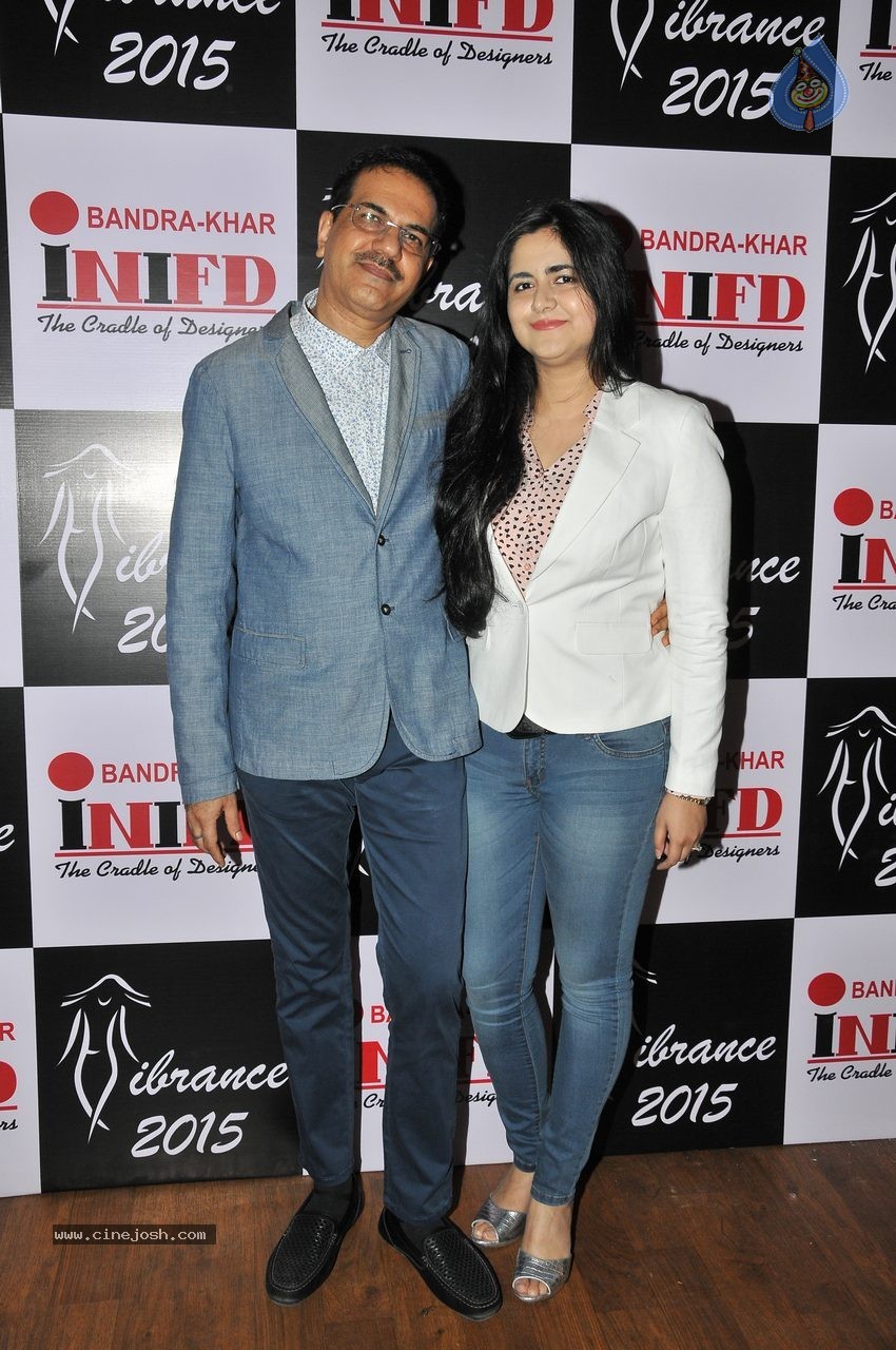 Vibrance 2015 Fashion Show - 25 / 62 photos