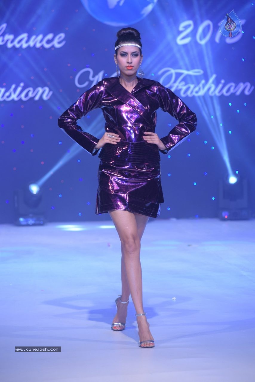 Vibrance 2015 Fashion Show - 27 / 62 photos