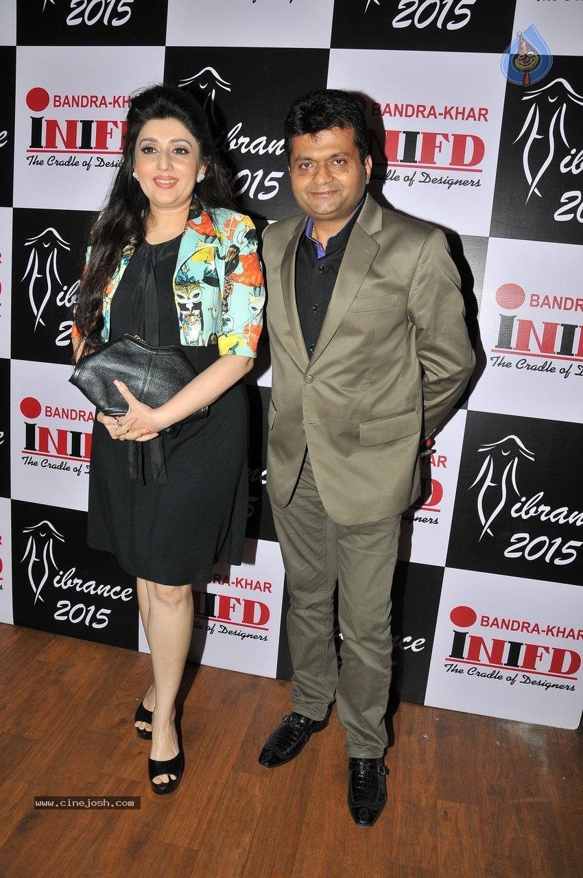 Vibrance 2015 Fashion Show - 28 / 62 photos