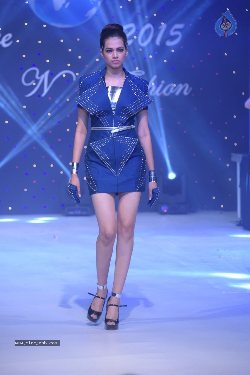 Vibrance 2015 Fashion Show - 48 / 62 photos