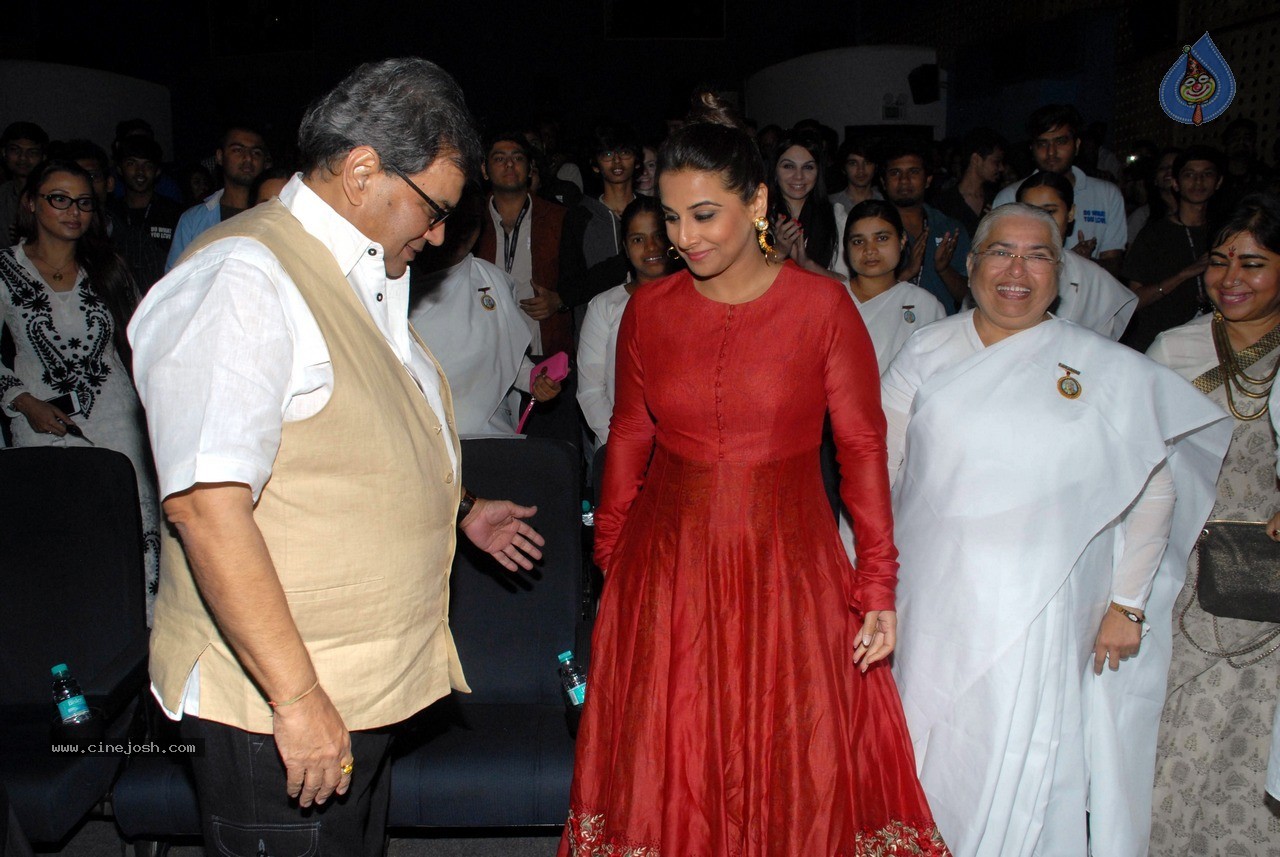 Vidya Balan at Cultural Hub Event - 1 / 39 photos
