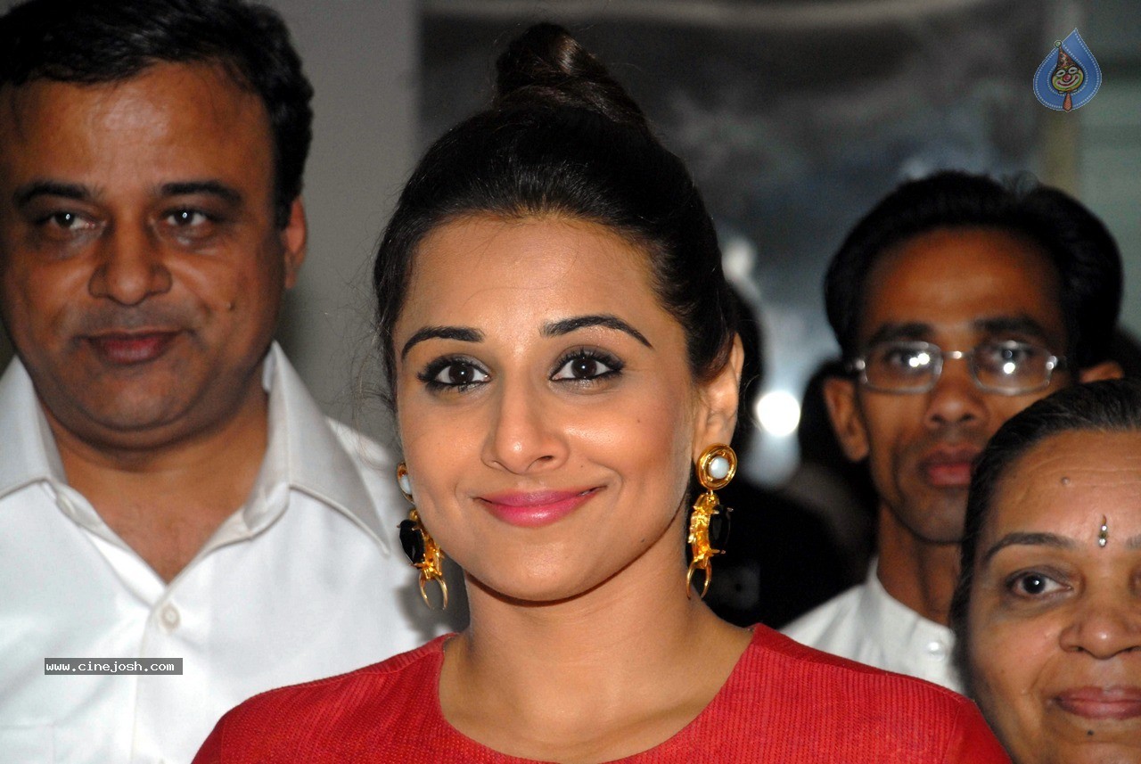 Vidya Balan at Cultural Hub Event - 5 / 39 photos