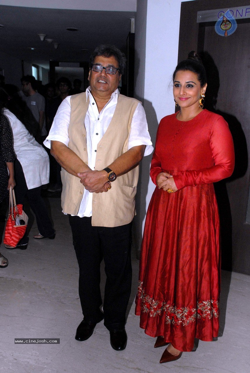 Vidya Balan at Cultural Hub Event - 25 / 39 photos