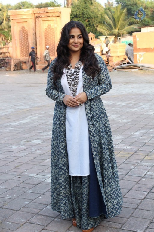 Vidya Balan at Kahani 2 Promo Shoot - 23 / 25 photos