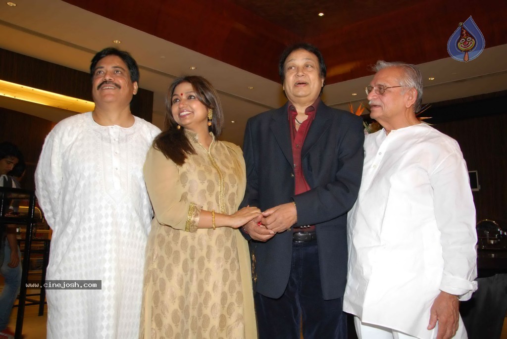 Vidya Balan at Tera Bayaan Ghalib Album Launch - 2 / 48 photos