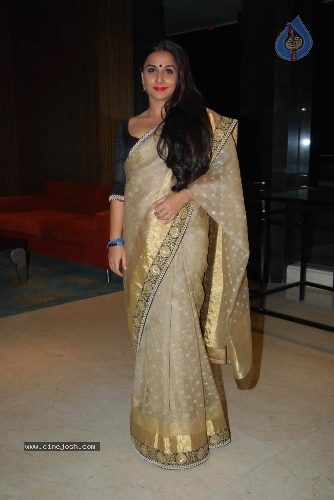 Vidya Balan at Tera Bayaan Ghalib Album Launch - 17 / 48 photos