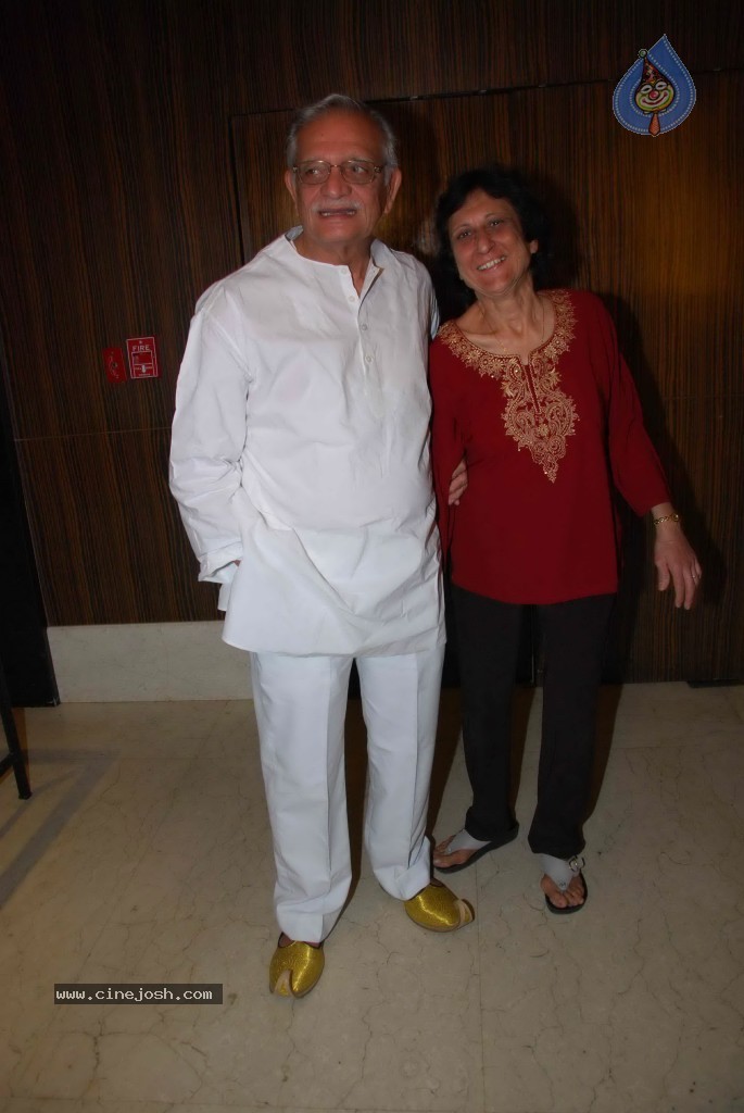 Vidya Balan at Tera Bayaan Ghalib Album Launch - 40 / 48 photos