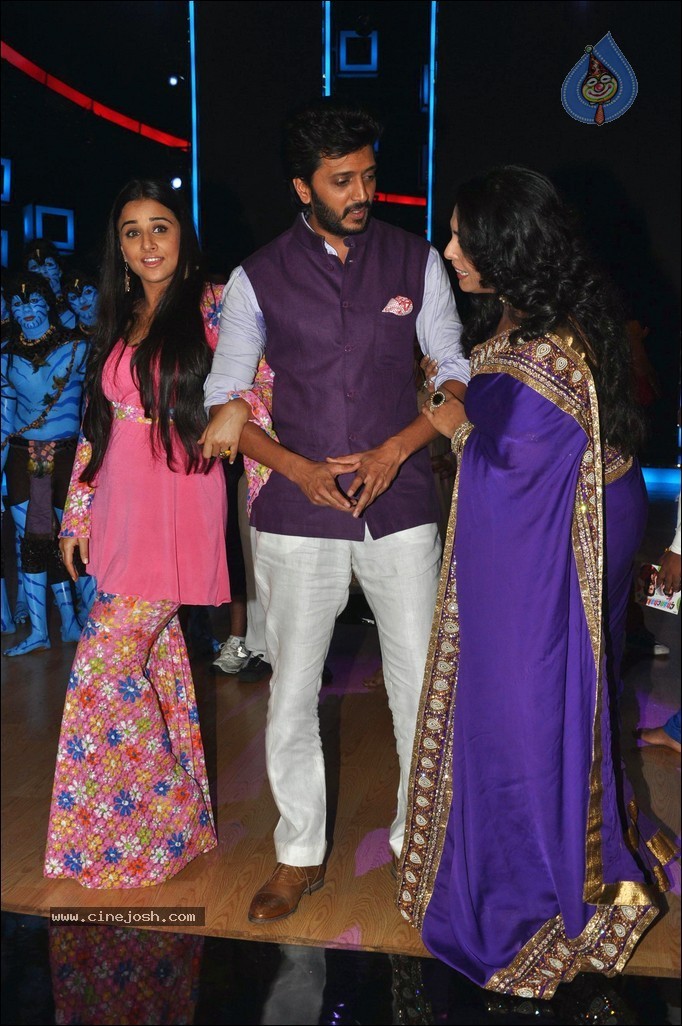 Vidya Balan n Emraan Hashmi Promotes Ghanchakkar - 30 / 48 photos