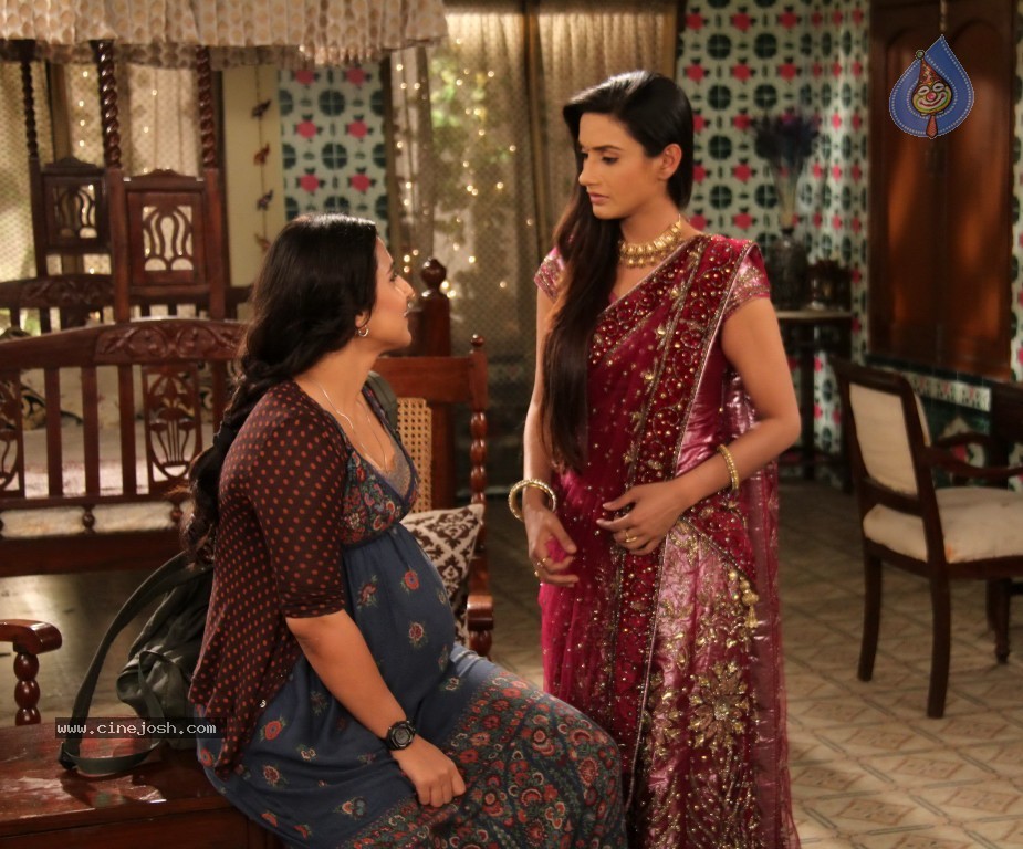 Vidya Balan Promotes Kahani Movie - 16 / 19 photos