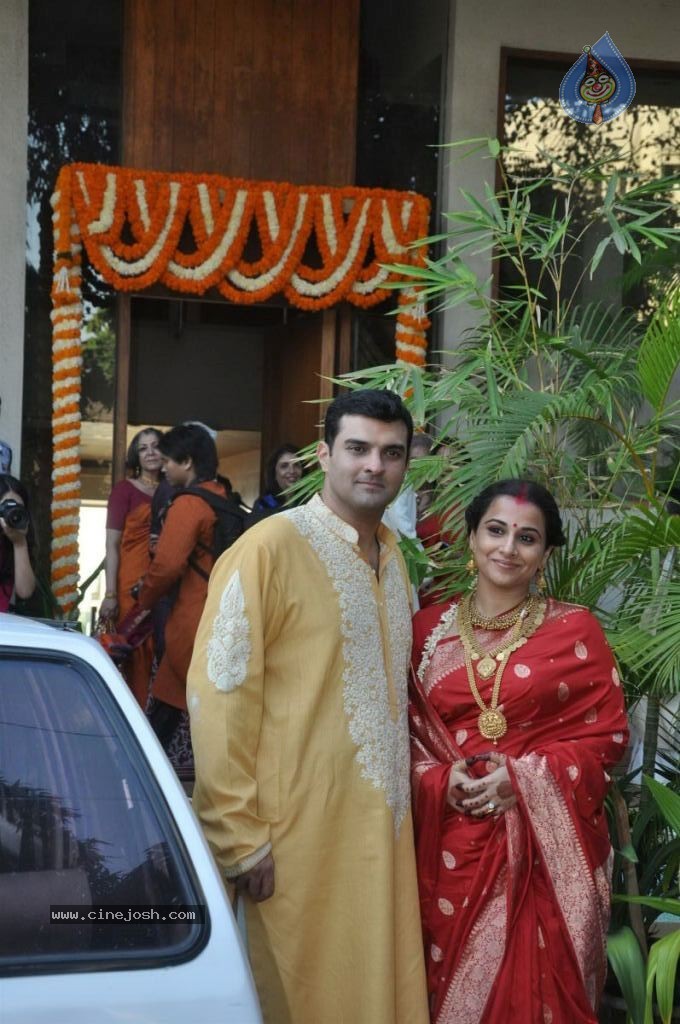 Vidya Balan Wedding Ceremony - 18 / 83 photos