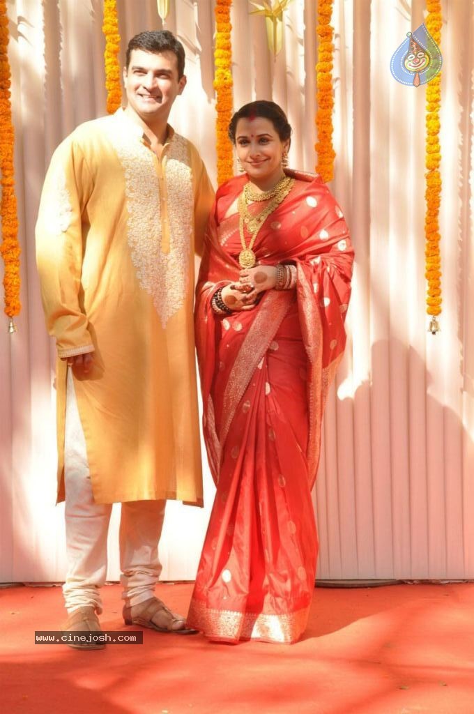 Vidya Balan Wedding Ceremony - 27 / 83 photos