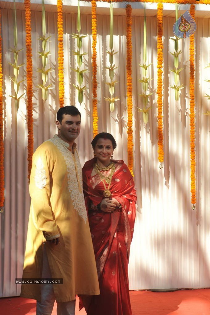 Vidya Balan Wedding Ceremony - 60 / 83 photos