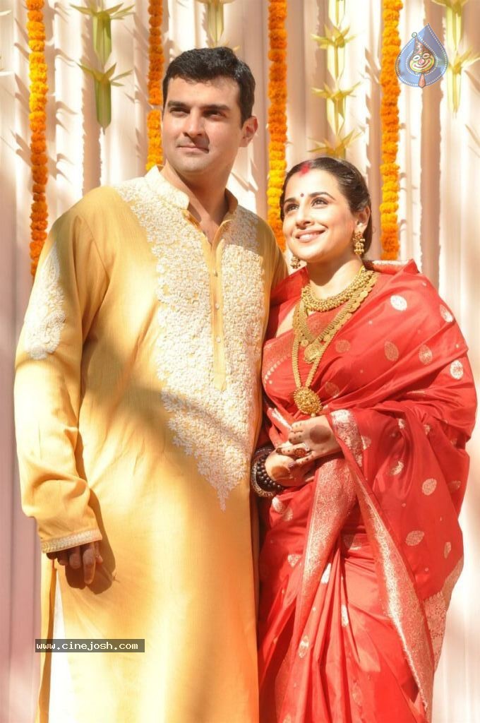 Vidya Balan Wedding Ceremony - 66 / 83 photos