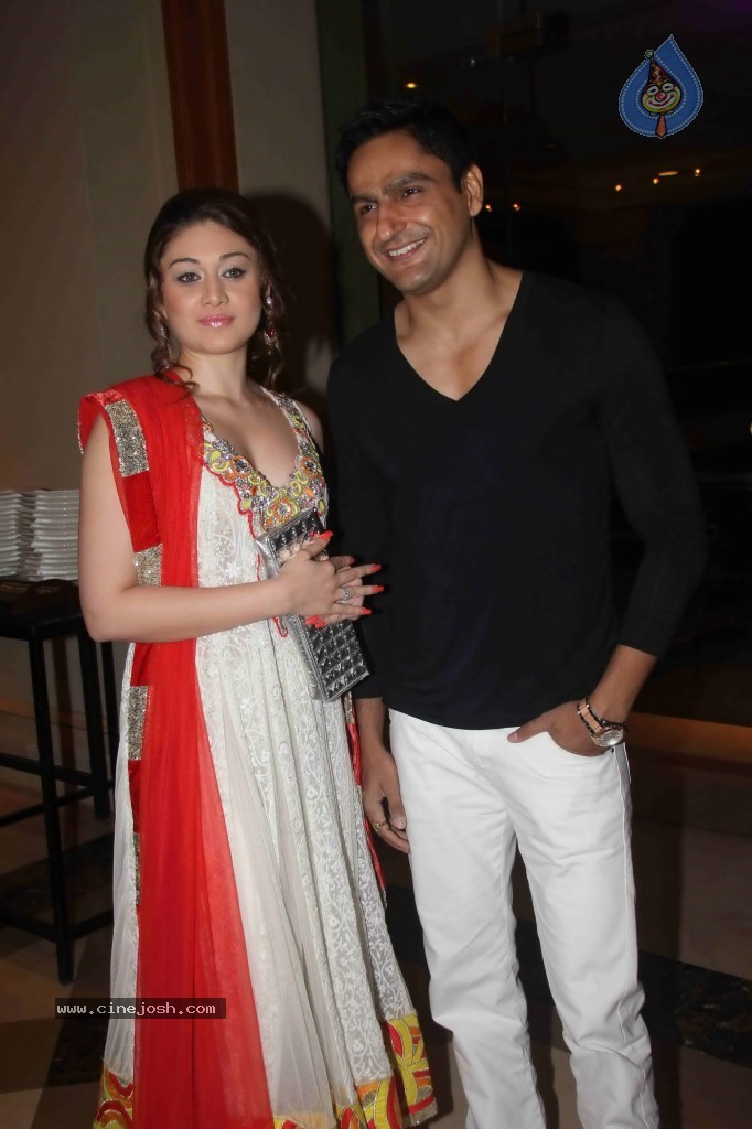 Vijay Kalanatri Son Sangeet Ceremony - 82 / 98 photos