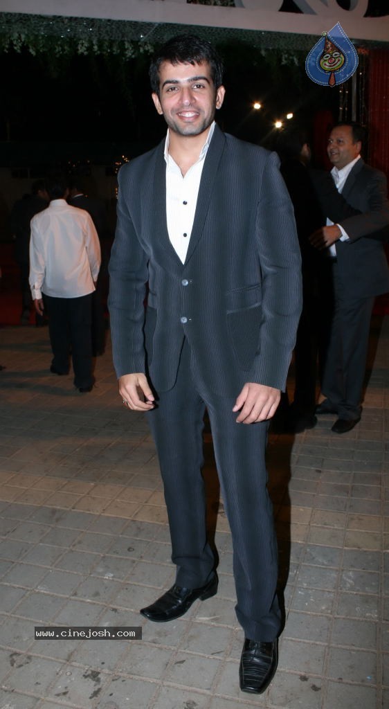 Vikaas Kalantri and Priyanka Chibber Wedding Reception - 60 / 148 photos