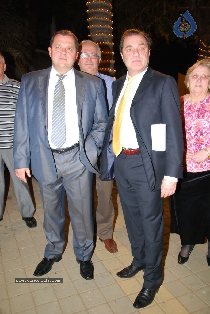 Vikaas Kalantri and Priyanka Chibber Wedding Reception - 96 / 148 photos