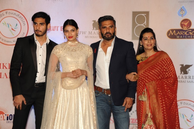 Vikram Phadnis 25 years Completion Fashion Show - 37 / 91 photos