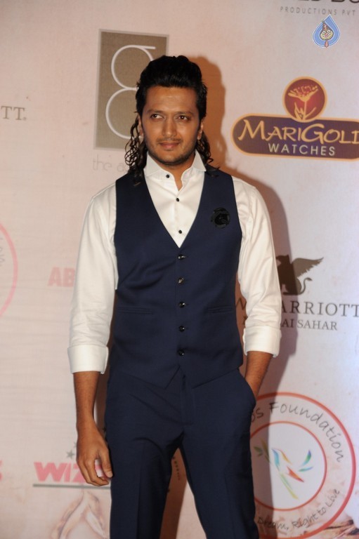 Vikram Phadnis 25 years Completion Fashion Show - 87 / 91 photos