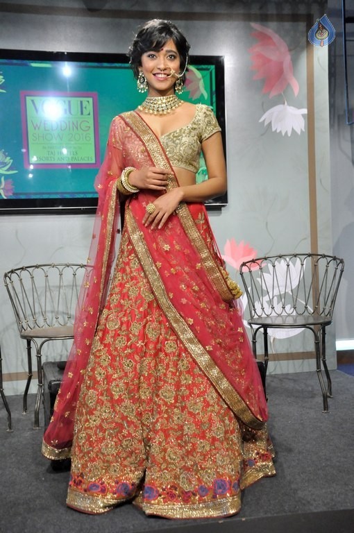 Vogue Wedding Show 2016 Prelude with Sayani Gupta - 33 / 42 photos