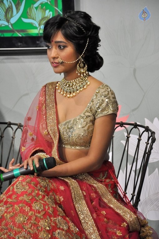 Vogue Wedding Show 2016 Prelude with Sayani Gupta - 37 / 42 photos