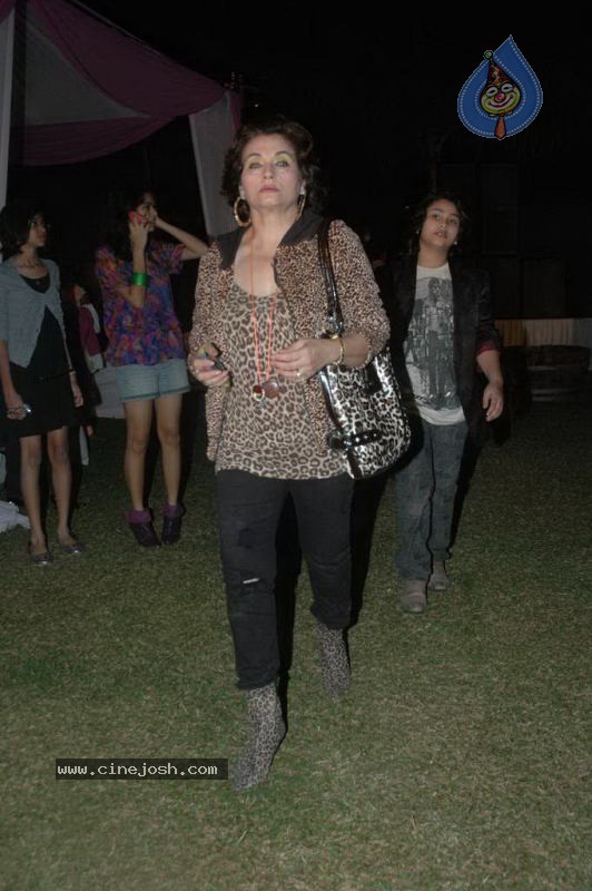 Wine Viva Fashion Show 2011 - 52 / 101 photos